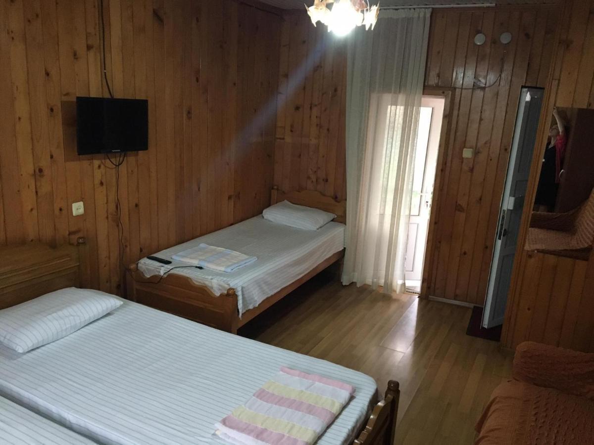 Guest House Roman/โกนิโอ ภายนอก รูปภาพ